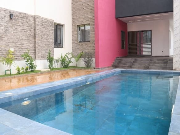Villa de prestige avec piscine à Kégué Lomé 3