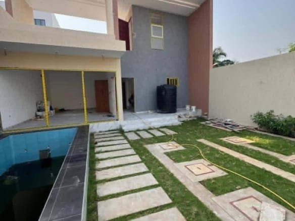 Villa duplex avec jardin et piscine aux Cocotiers