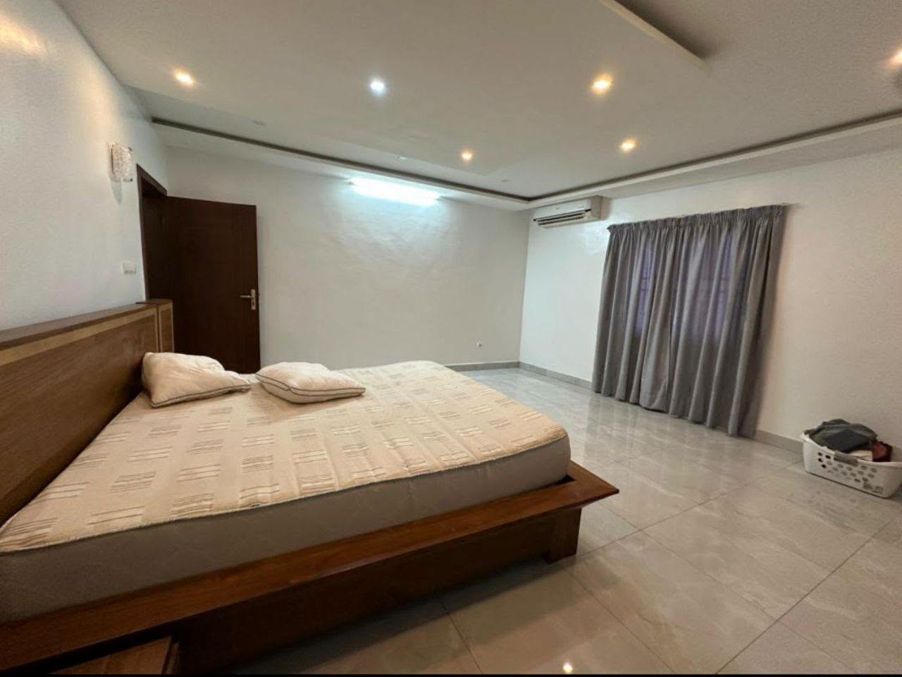 Villa duplex avec titre foncier à Agla 3 Villa duplex avec titre foncier à Agla 3