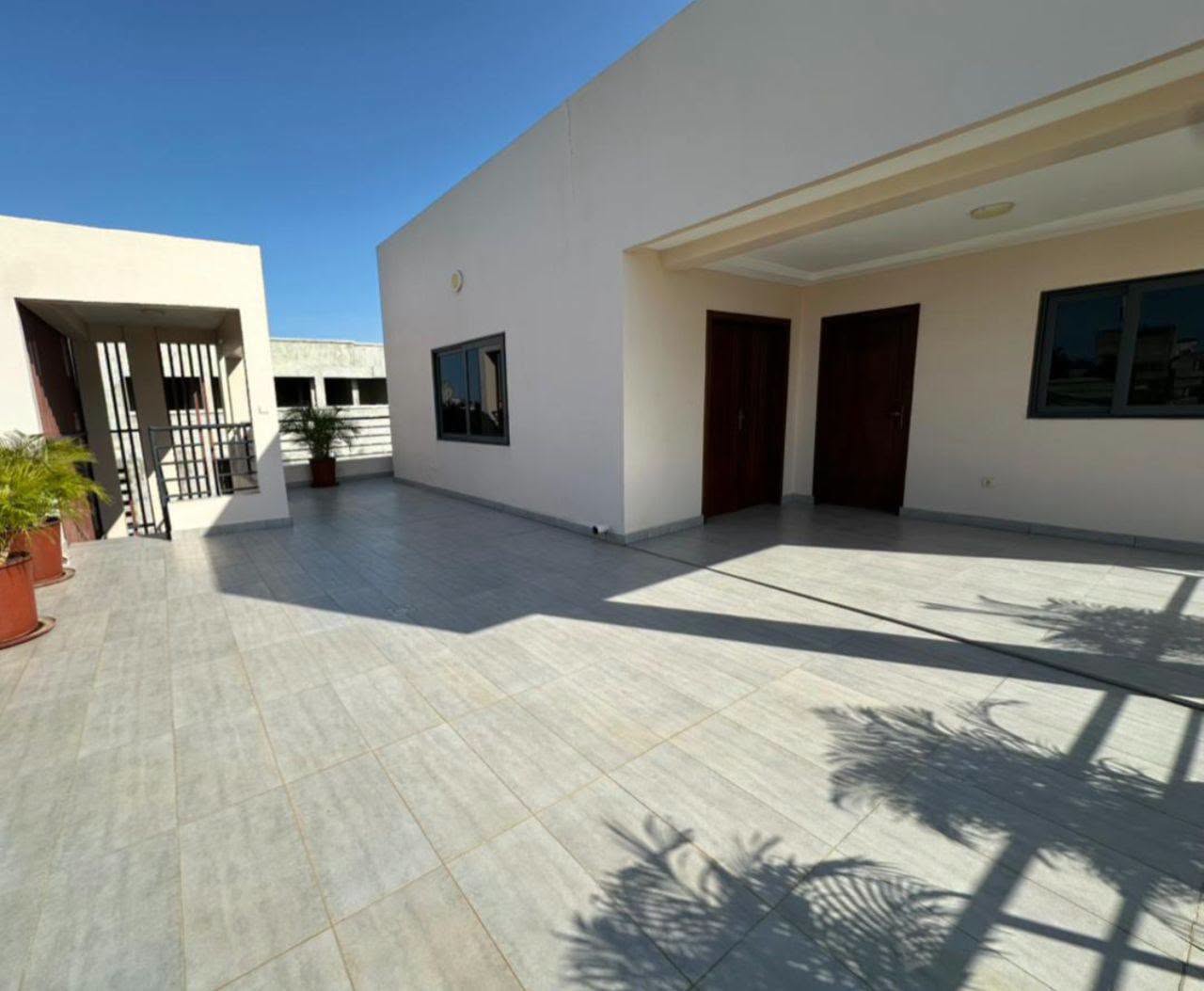 Villa duplex avec titre foncier à Agla 4 Villa duplex avec titre foncier à Agla 4