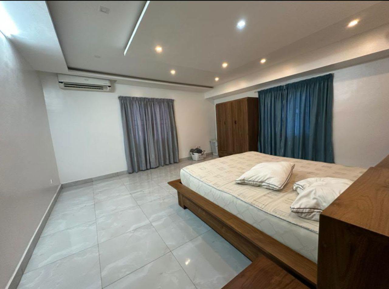 Villa duplex avec titre foncier à Agla 5 Villa duplex avec titre foncier à Agla 5