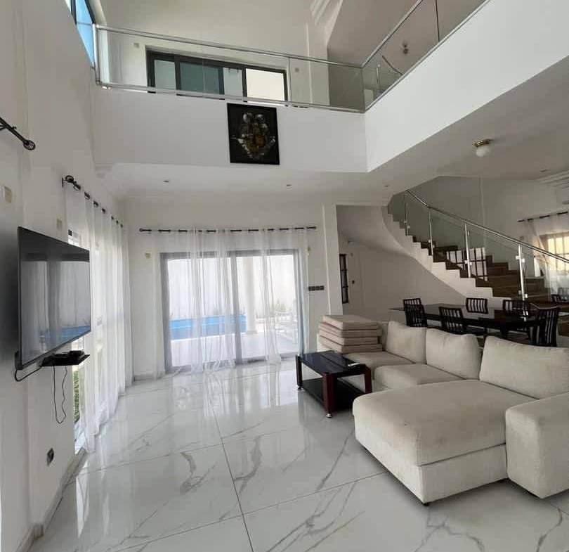 Villa duplex meublée avec vue sur mer à Togbin Plage 4