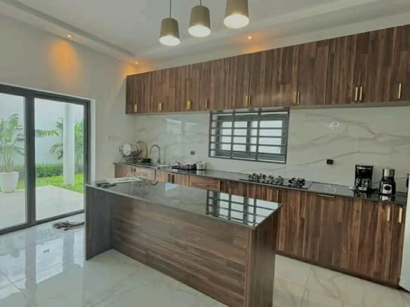 Villa duplex meublée de standing à Akpakpa 3