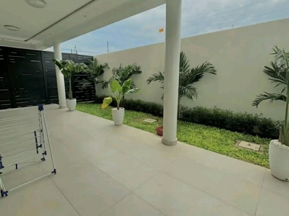 Villa duplex meublée de standing à Akpakpa