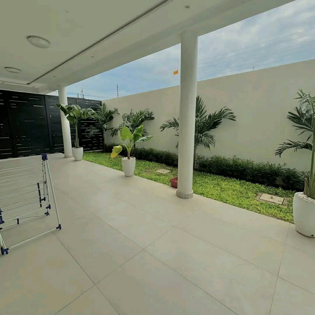 Villa duplex meublée de standing à Akpakpa