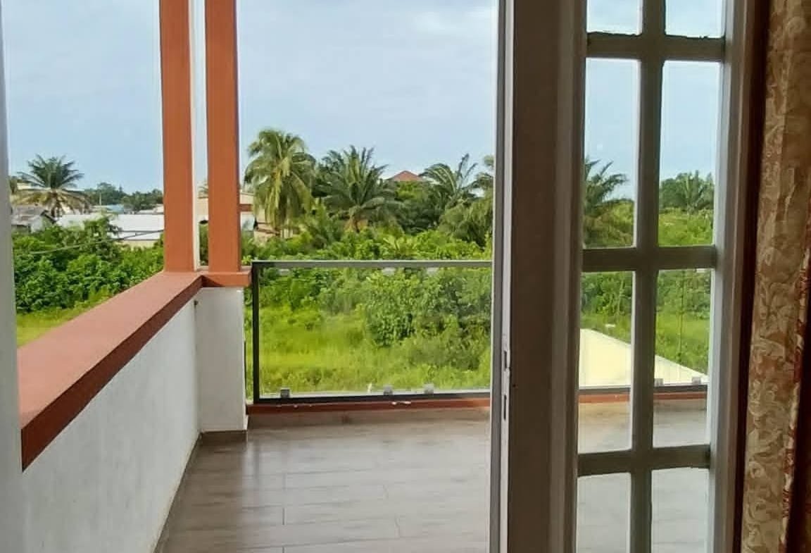 Villa duplex meublée de standing à Ouidah 13