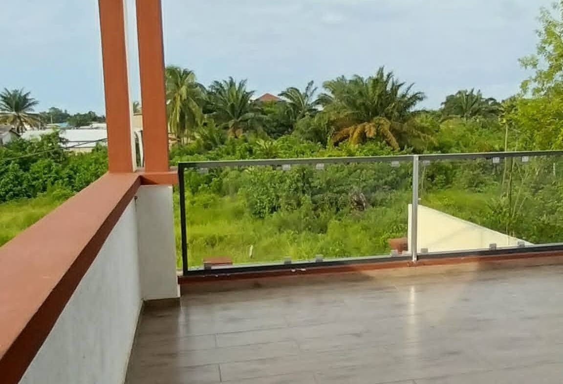 Villa duplex meublée de standing à Ouidah 16
