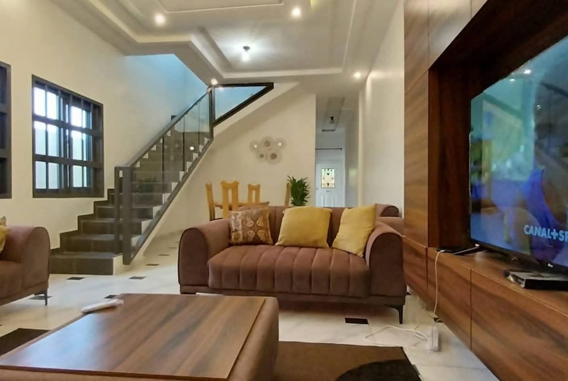 Villa duplex meublée de standing à Ouidah 2