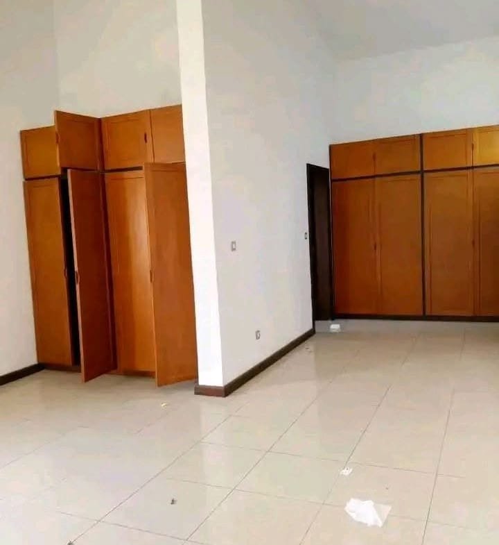Villa haut standing à louer à Erevan Cotonou 10