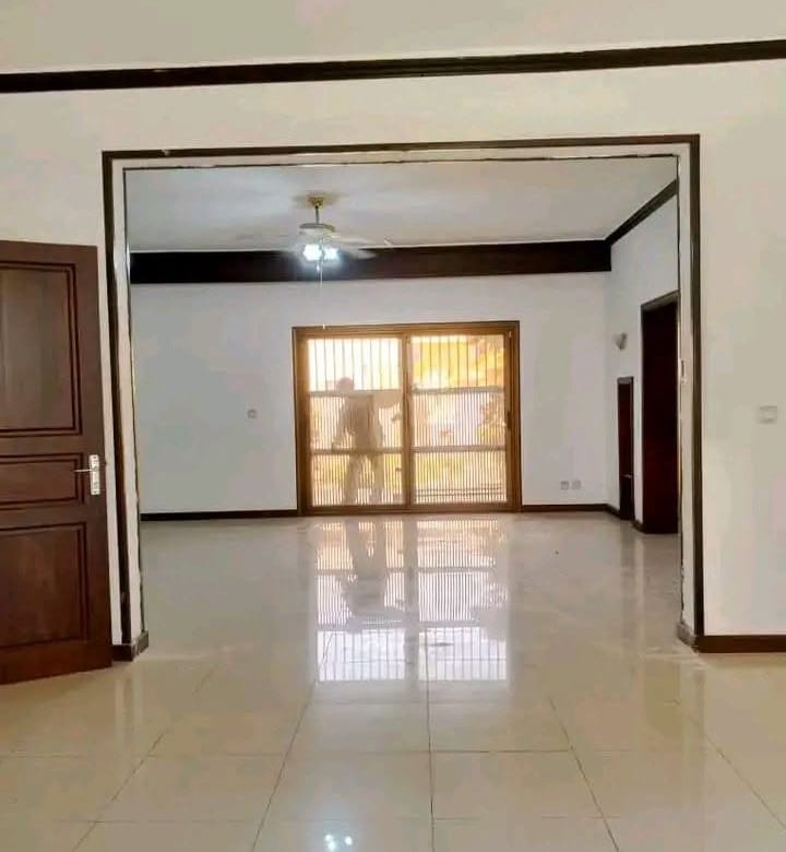 Villa haut standing à louer à Erevan Cotonou 4