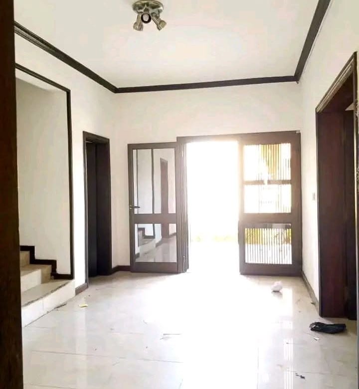 Villa haut standing à louer à Erevan Cotonou 5