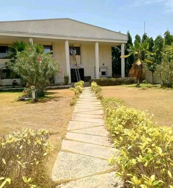 Villa haut standing à louer à Erevan Cotonou