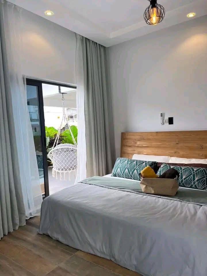 Villa meublée à louer à Fidjrossè Plage 12