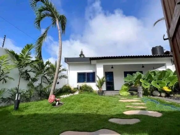 Villa meublée à louer à Fidjrossè Plage 3