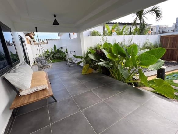 Villa meublée à louer à Fidjrossè Plage 4