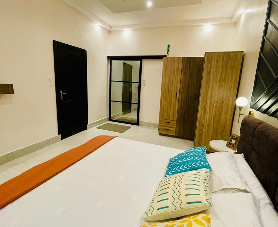 Villa meublée de 2 chambres à Fidjrossè Plage 10