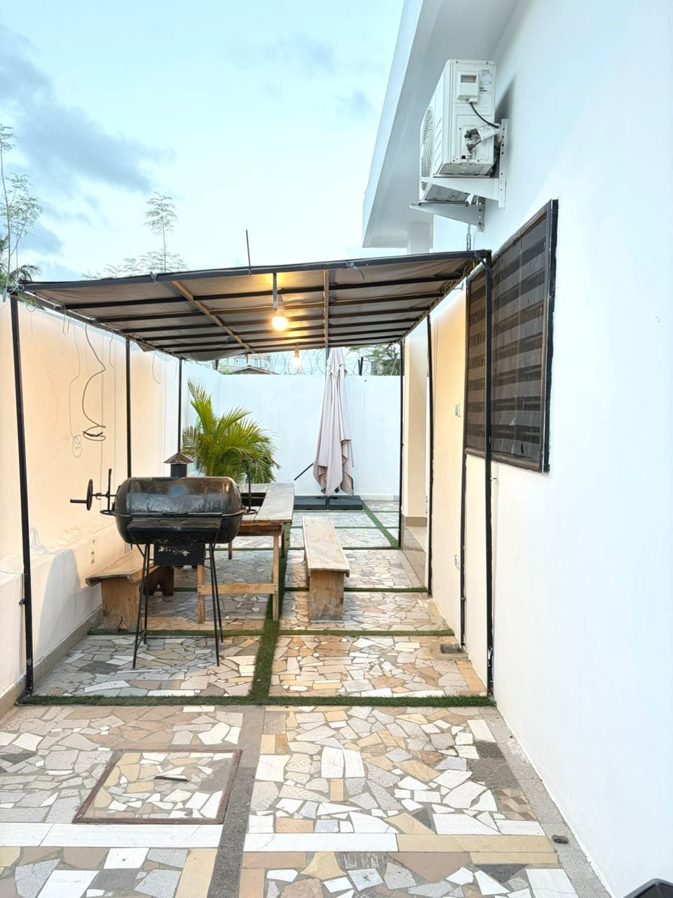 Villa meublée de 2 chambres à Fidjrossè Plage 11