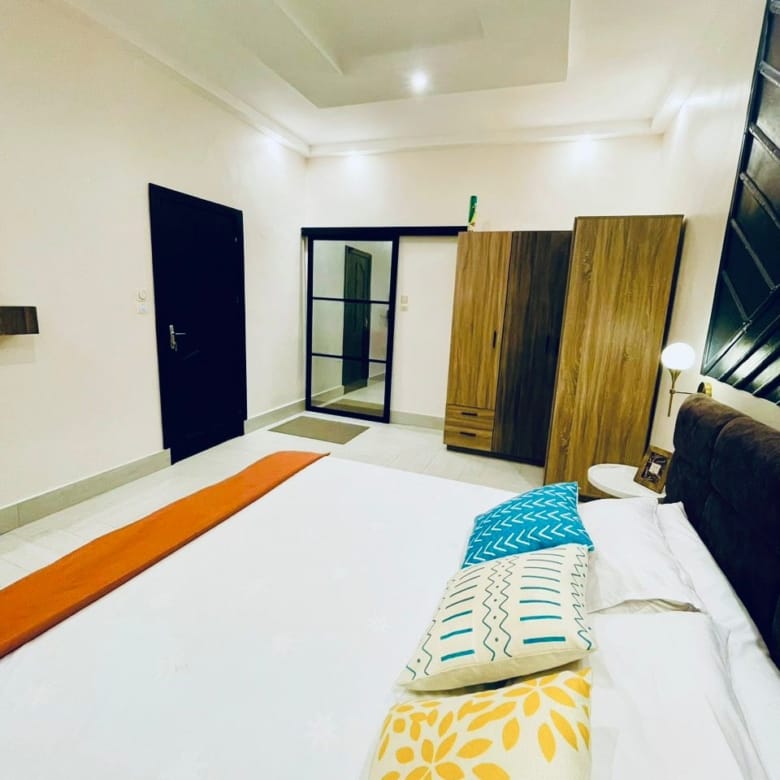 Villa meublée de 2 chambres à Fidjrossè Plage 13