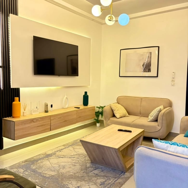 Villa meublée de 2 chambres à Fidjrossè Plage 7