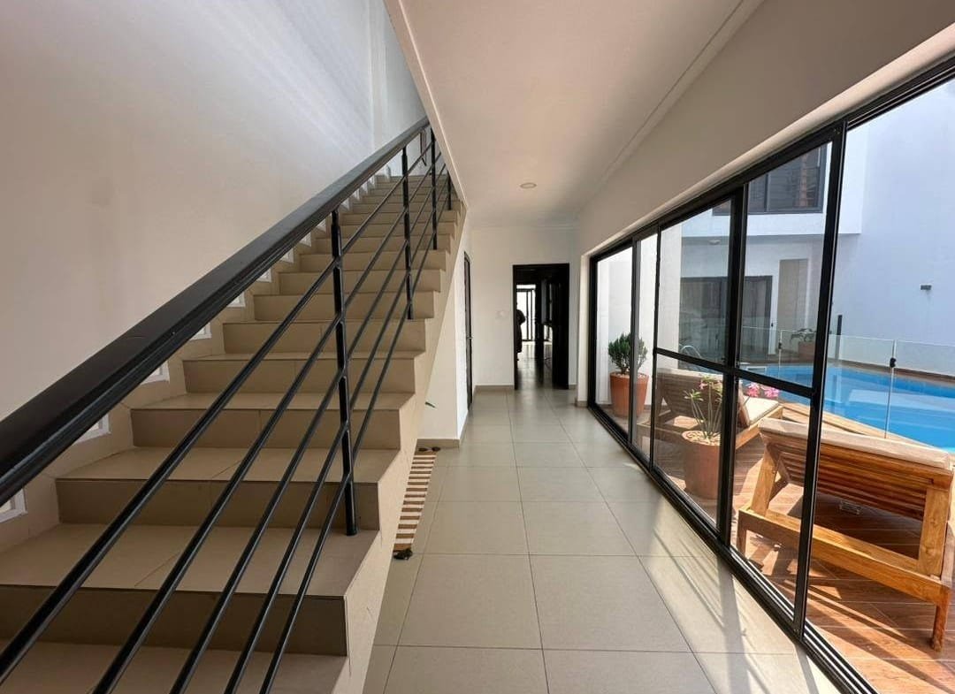 Villa meublée de prestige avec piscine à Akpakpa Jack 19