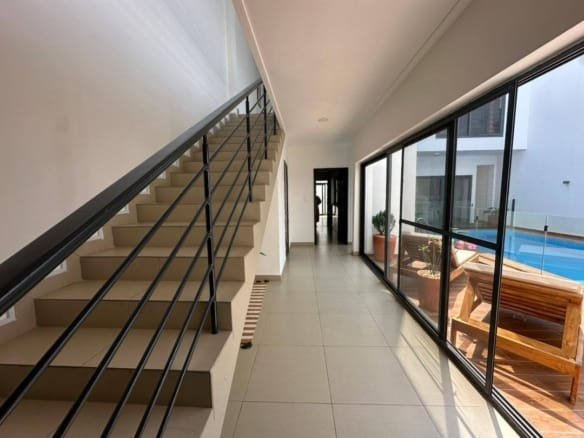 Villa meublée de prestige avec piscine à Akpakpa Jack 19