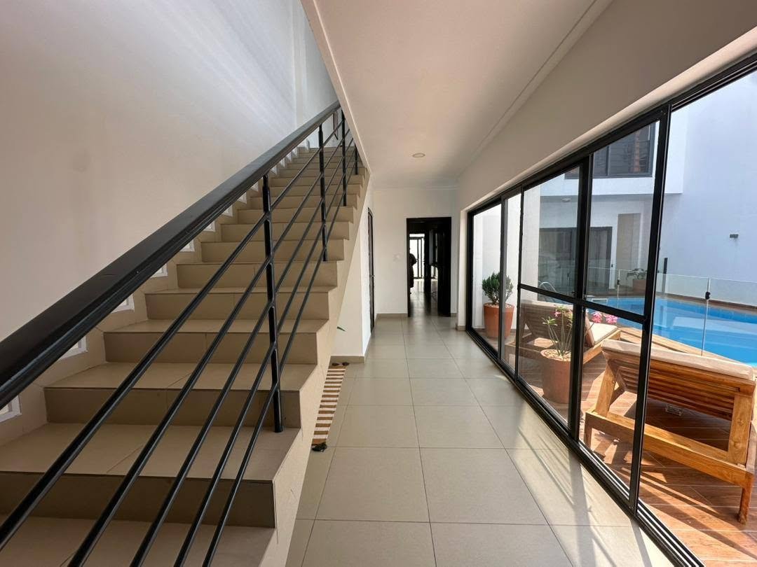 Villa meublée de prestige avec piscine à Akpakpa Jack 19