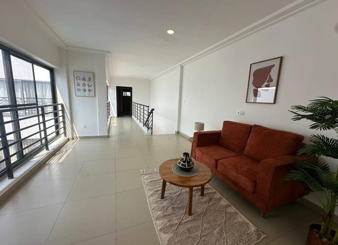 Villa meublée de prestige avec piscine à Akpakpa Jack 8