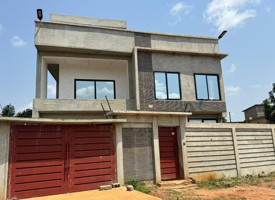 Villa moderne 4 chambres à vendre à Calavi Togba