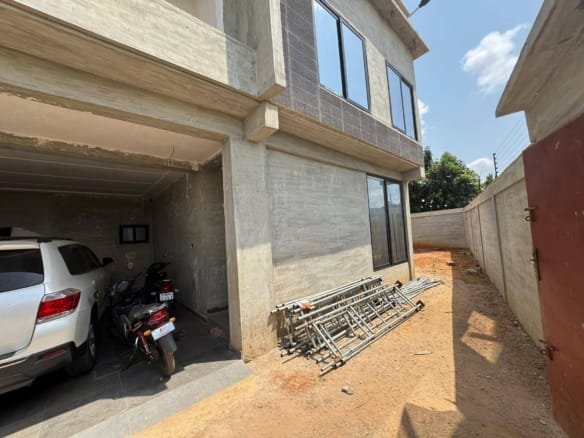 Villa moderne 4 chambres à vendre à Calavi Togba 15