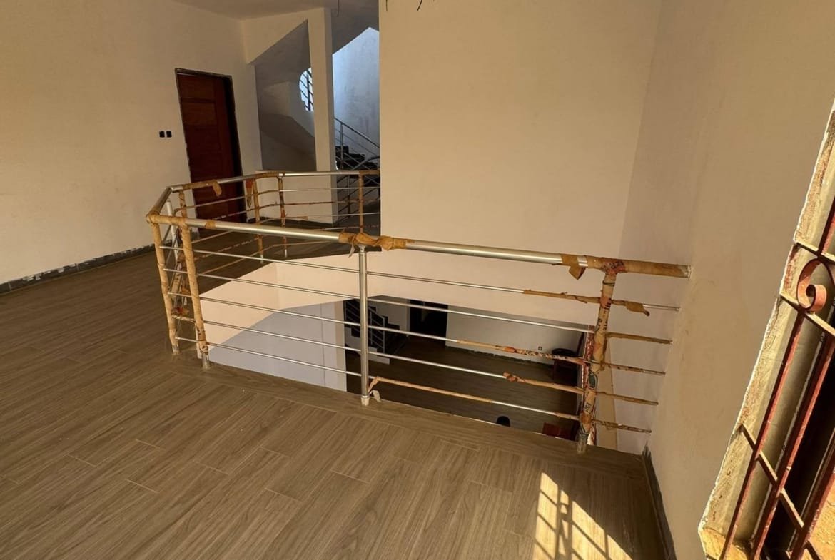 Villa moderne 4 chambres à vendre à Calavi Togba 4