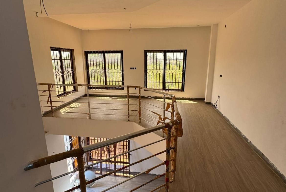 Villa moderne 4 chambres à vendre à Calavi Togba 6