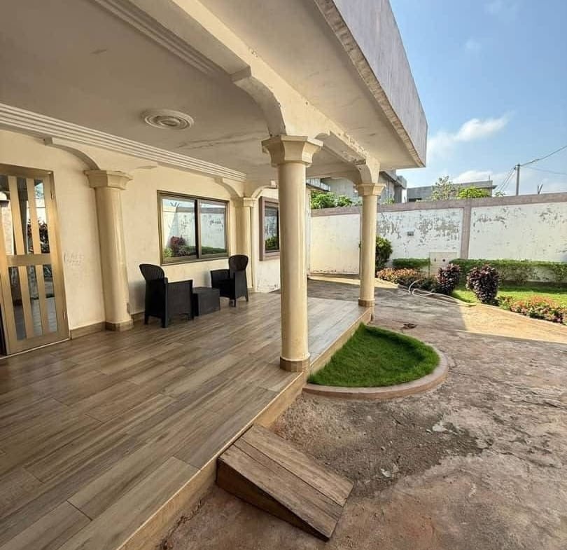 Villa moderne 5 chambres à Maria Gléta 2
