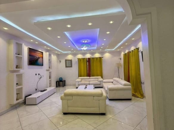 Villa moderne 5 chambres à vendre à Maria Gléta