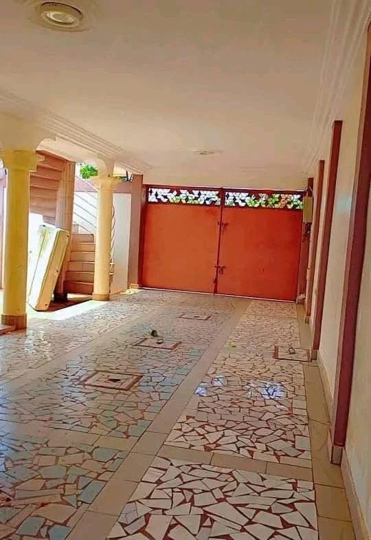 Villa moderne 5 chambres à Maria Gléta 9