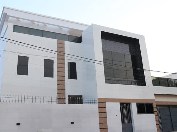 Villa moderne avec piscine à Tokoin Casablanca 2