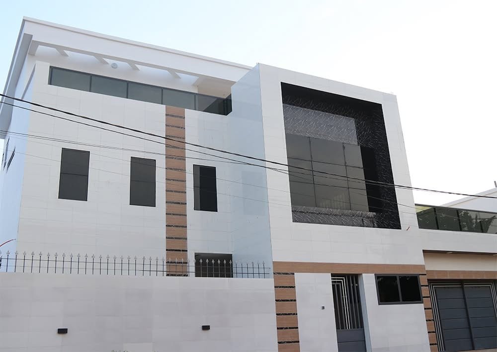 Villa moderne avec piscine à Tokoin Casablanca 2