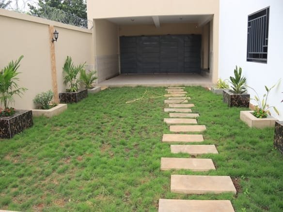 Villa moderne avec piscine à Tokoin Casablanca 4