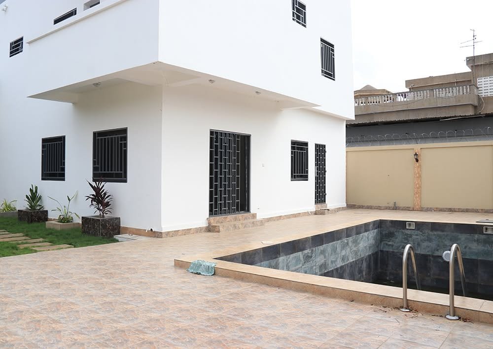 Villa moderne avec piscine à Tokoin Casablanca 7