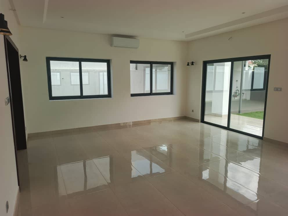 Villa neuve avec jardin à Akpakpa CNSAD 3