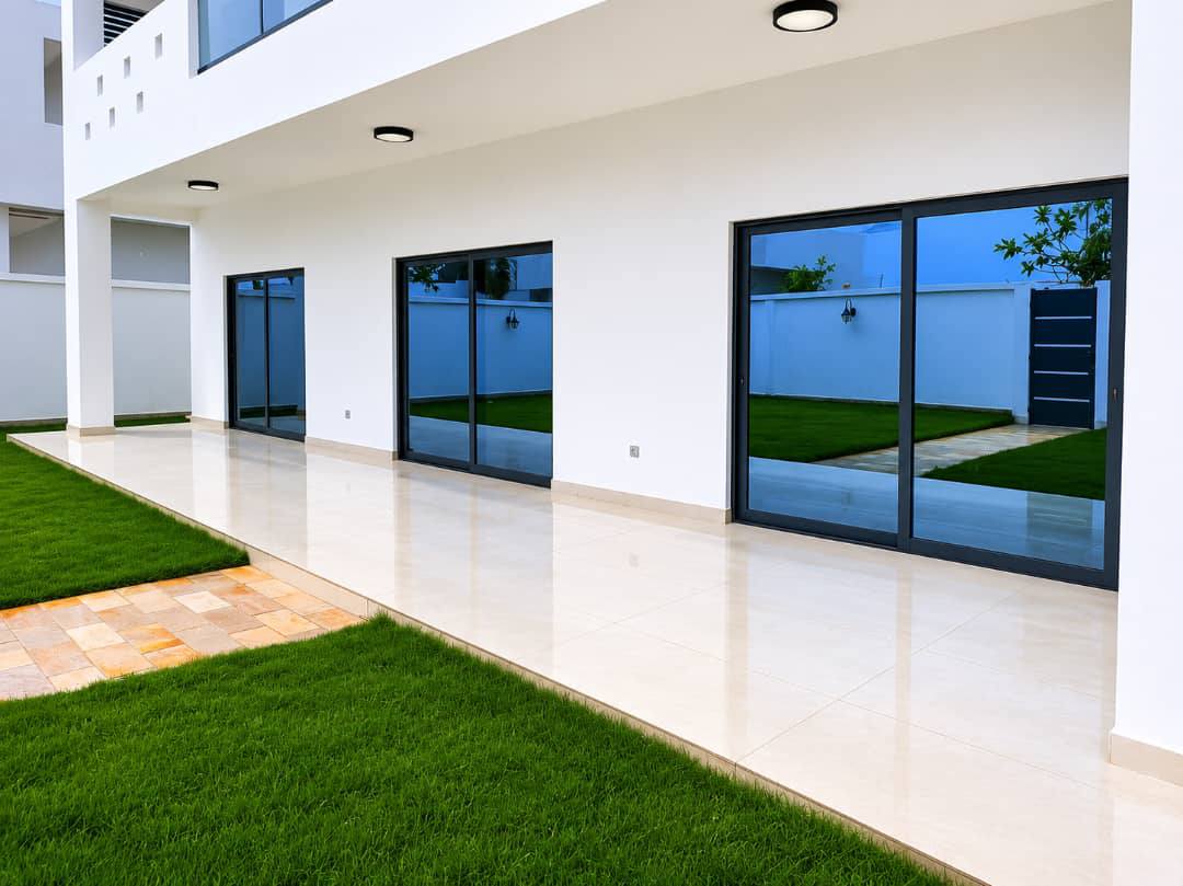 Villa neuve avec jardin à Akpakpa CNSAD