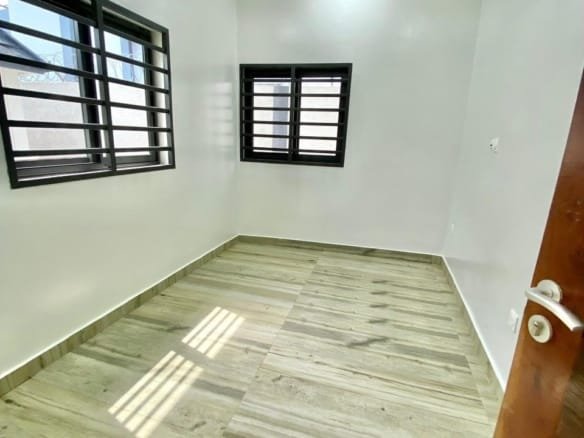Villa neuve avec titre foncier à Calavi Agori 4