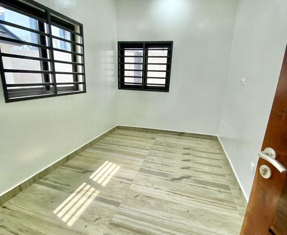 Villa neuve avec titre foncier à Calavi Agori 4