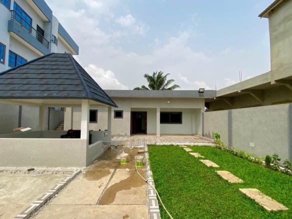 Villa neuve avec titre foncier à Calavi Agori