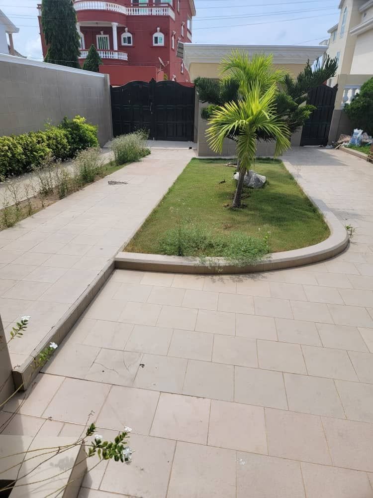 Villa triplex avec piscine et vue sur mer à Cotonou 10