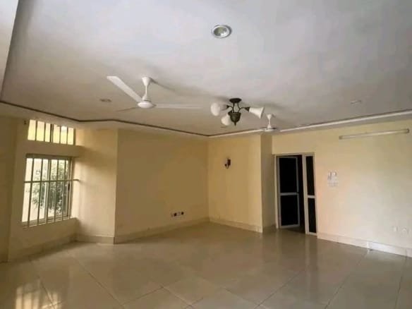 Villa triplex avec piscine et vue sur mer à Cotonou 4