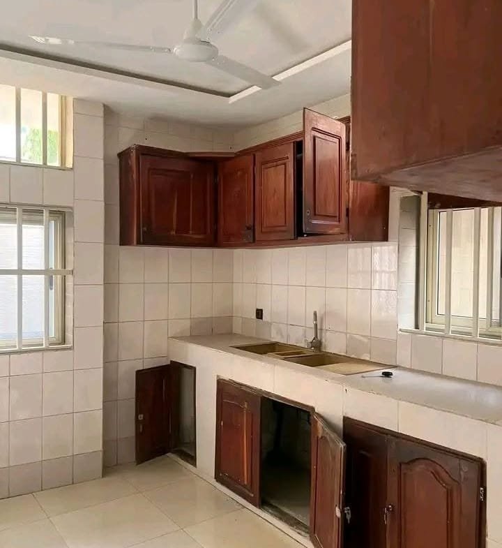 Villa triplex avec piscine et vue sur mer à Cotonou 6