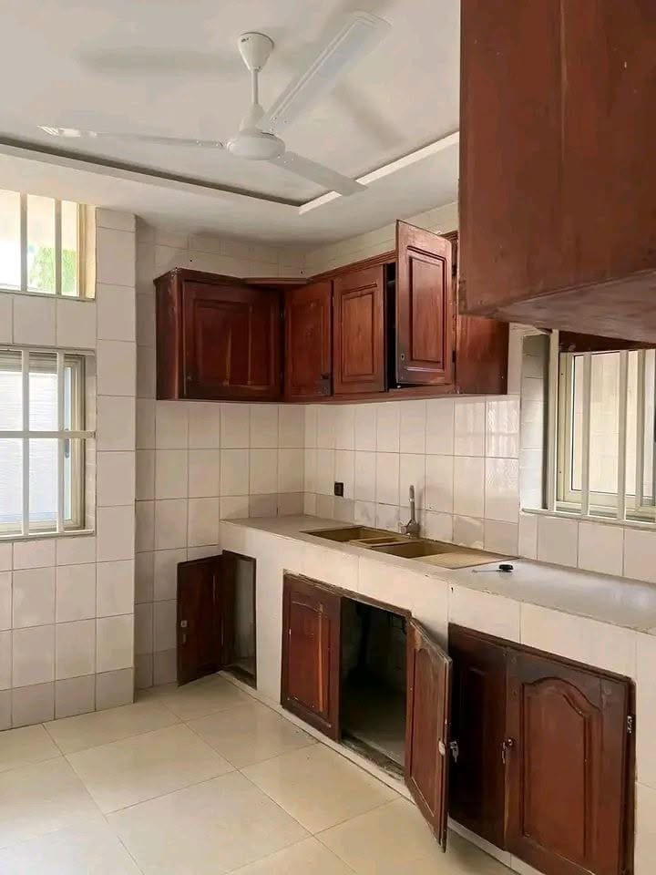 Villa triplex avec piscine et vue sur mer à Cotonou 6