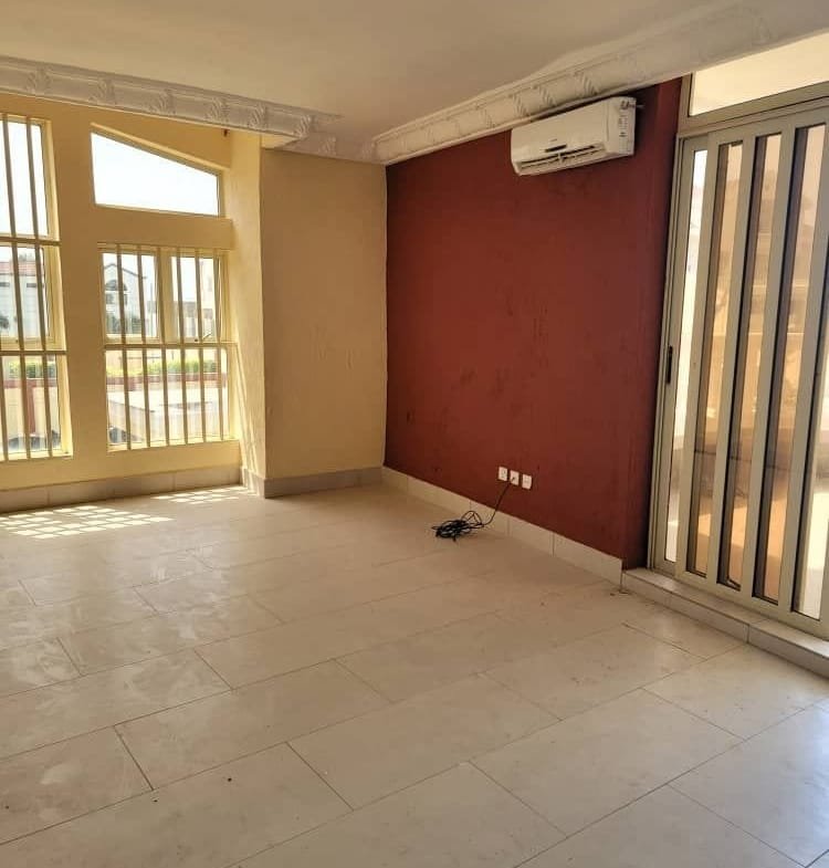 Villa triplex avec piscine et vue sur mer à Cotonou 7