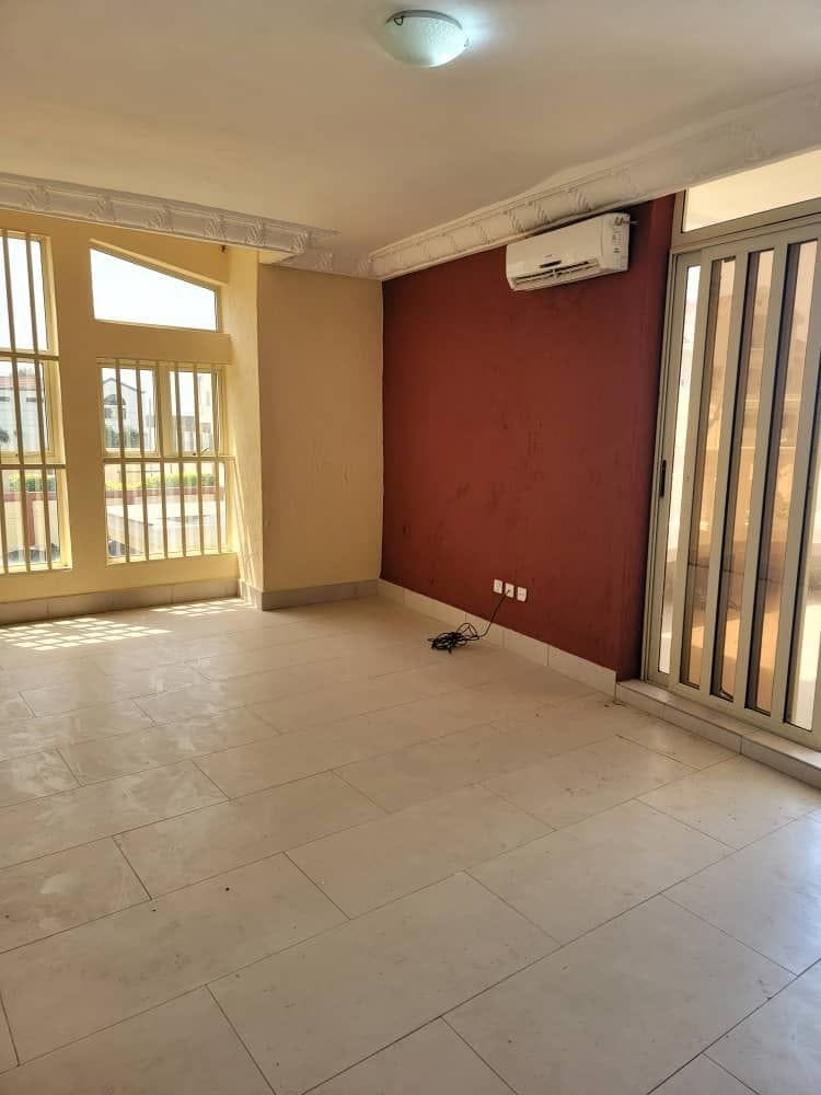 Villa triplex avec piscine et vue sur mer à Cotonou 7
