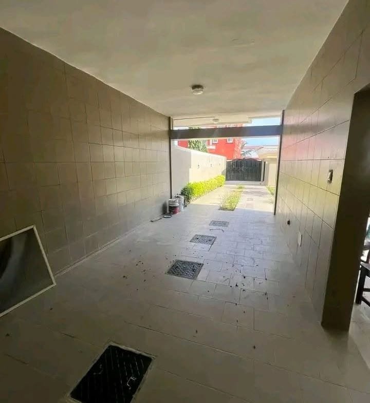 Villa triplex avec piscine et vue sur mer à Cotonou 8
